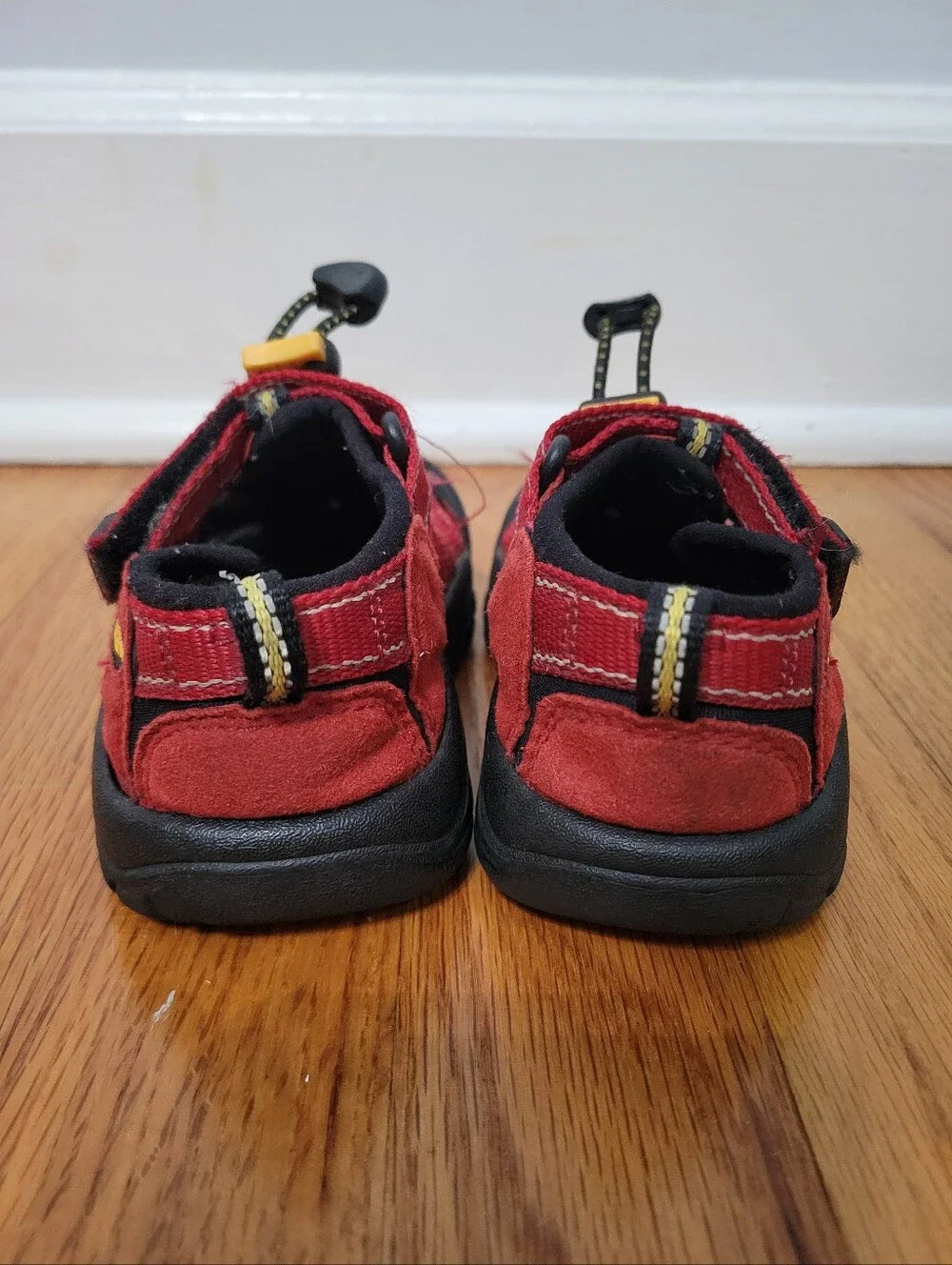 Keen Little Kids Newport Sandal Size US 8 Ribbon Red Unisex Boys Girls Washable